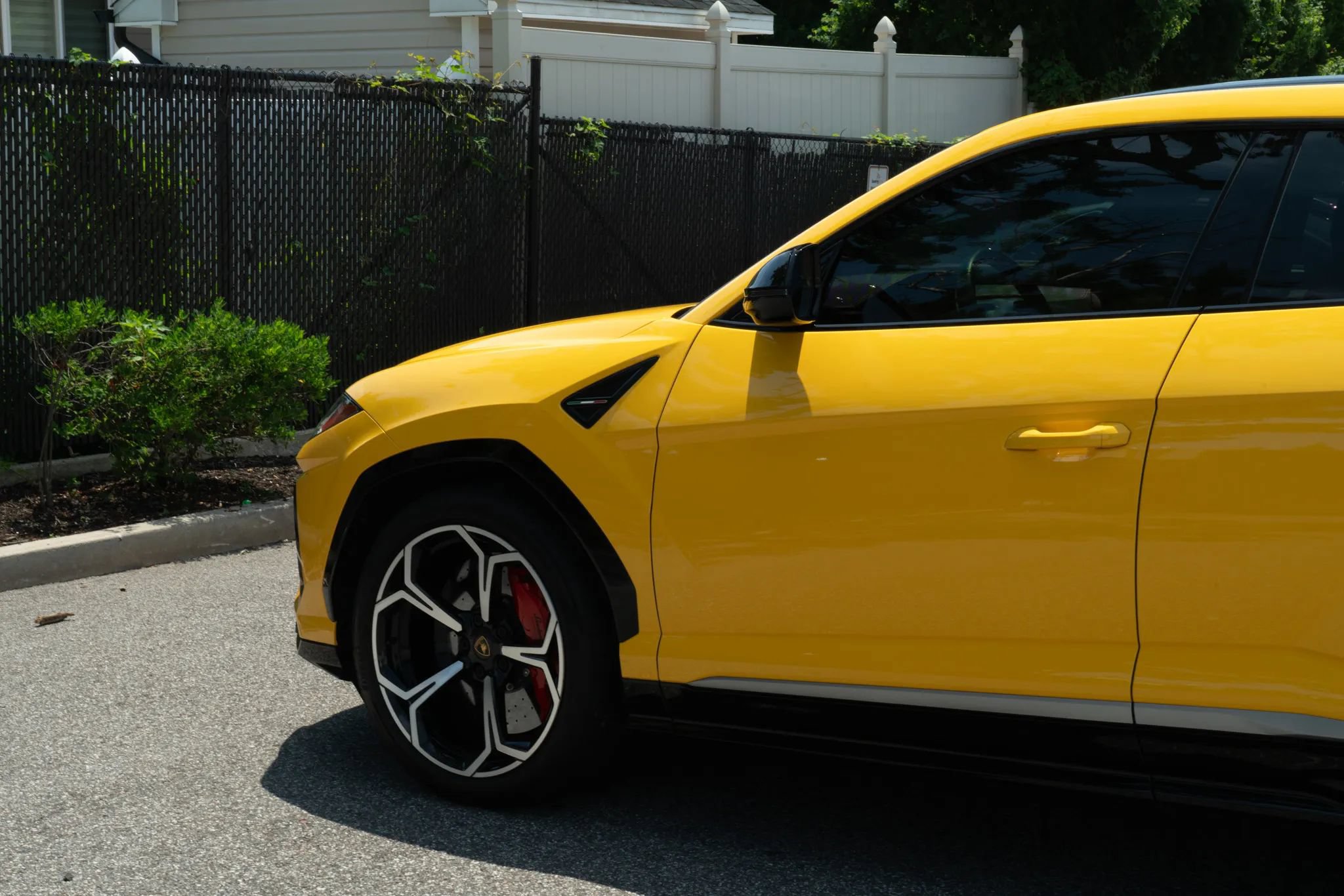 Used 2021 Lamborghini Urus AWD/4WD image 29