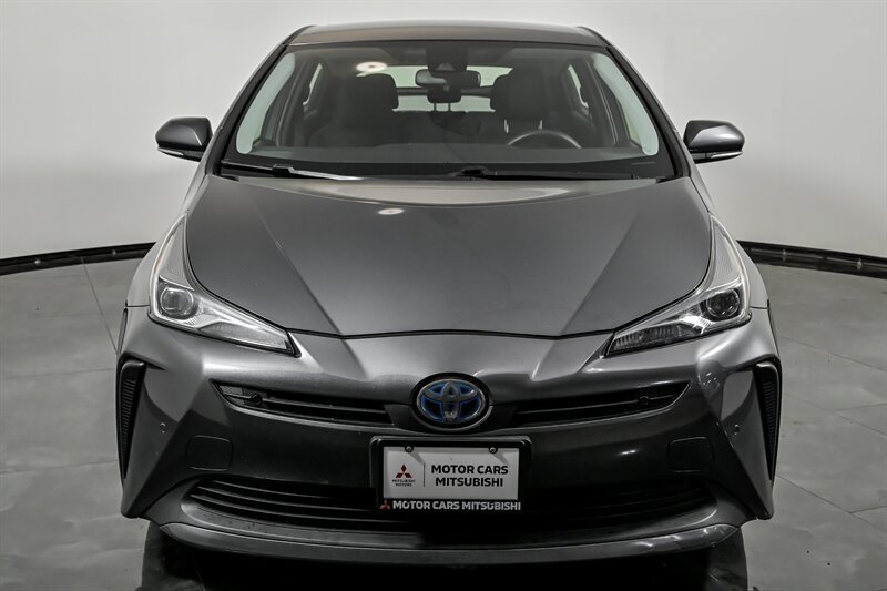 Used 2021 Toyota Prius LE FWD image 4