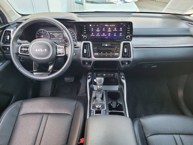 Certified 2023 Kia Sorento EX w/ Panoramic Sunroof Package FWD image 18