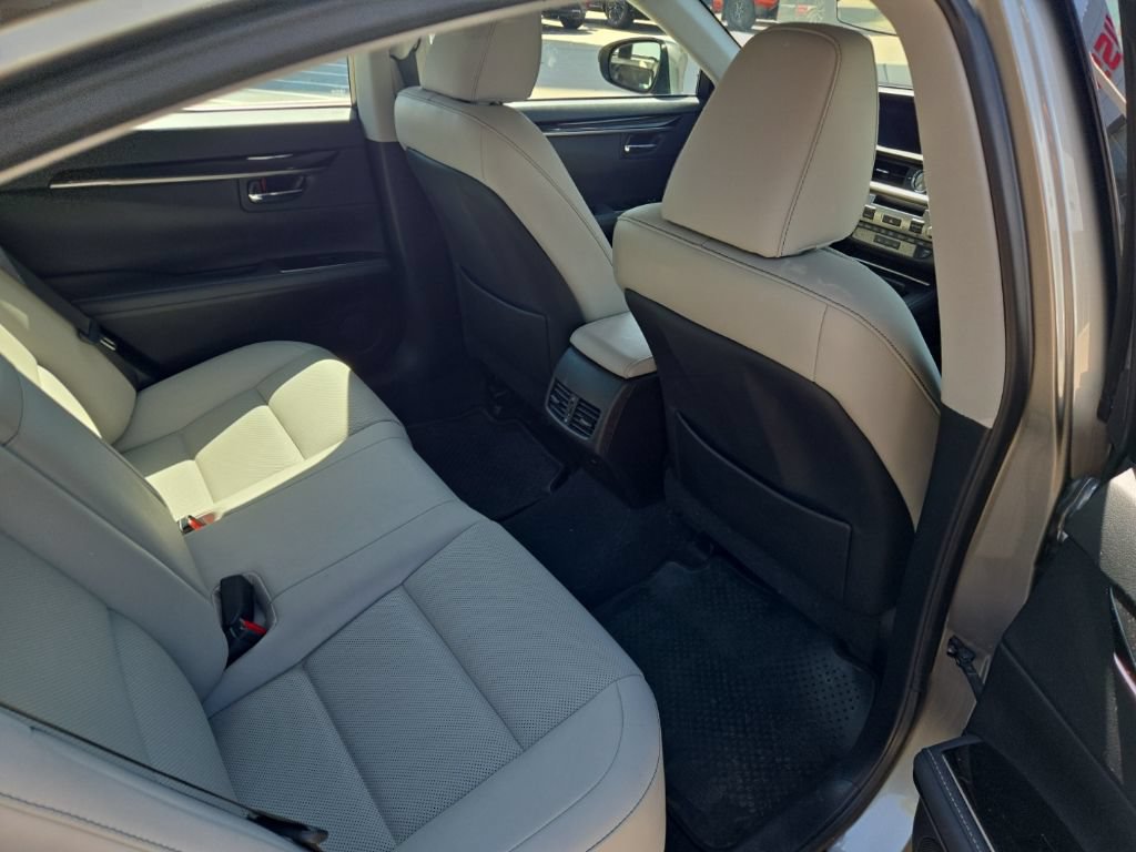 Used 2017 Lexus ES 350 w/ Accessory Package 2 FWD image 11