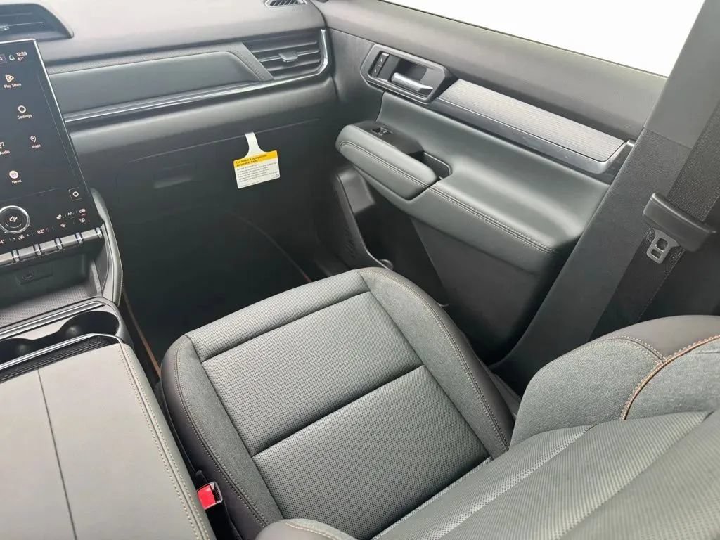 New 2026 GMC Terrain AT4 AWD/4WD image 19