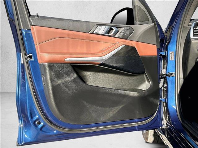 Used 2022 BMW X7 xDrive40i w/ Executive Package image 18