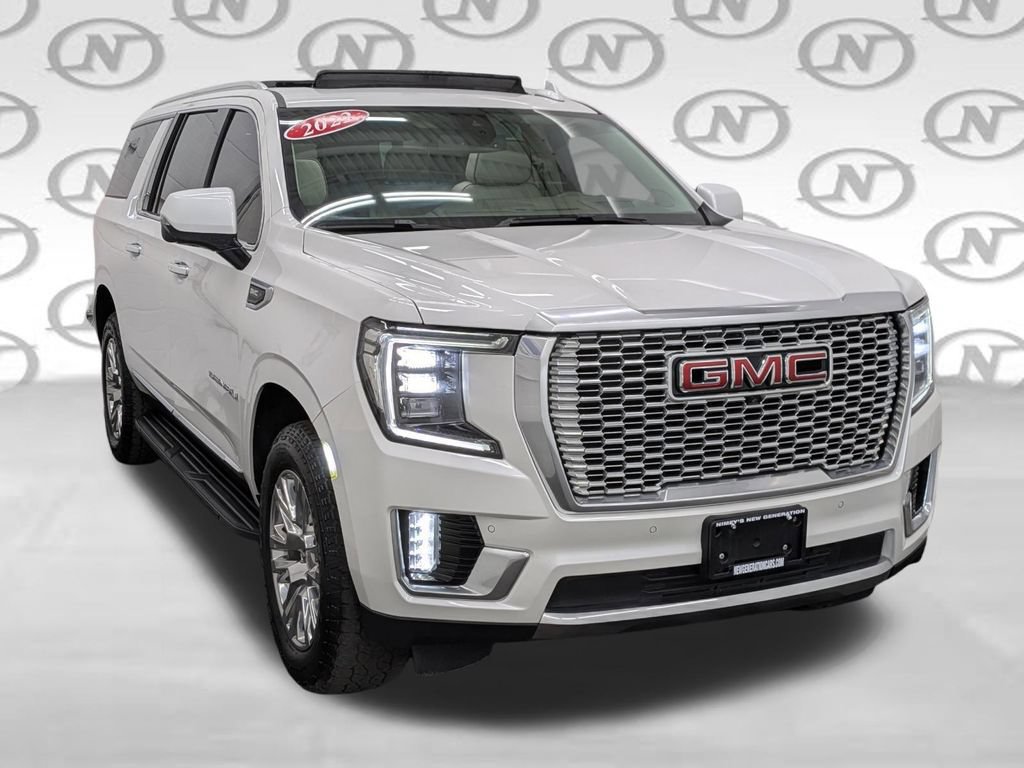 Used 2022 GMC Yukon XL Denali AWD/4WD image 27