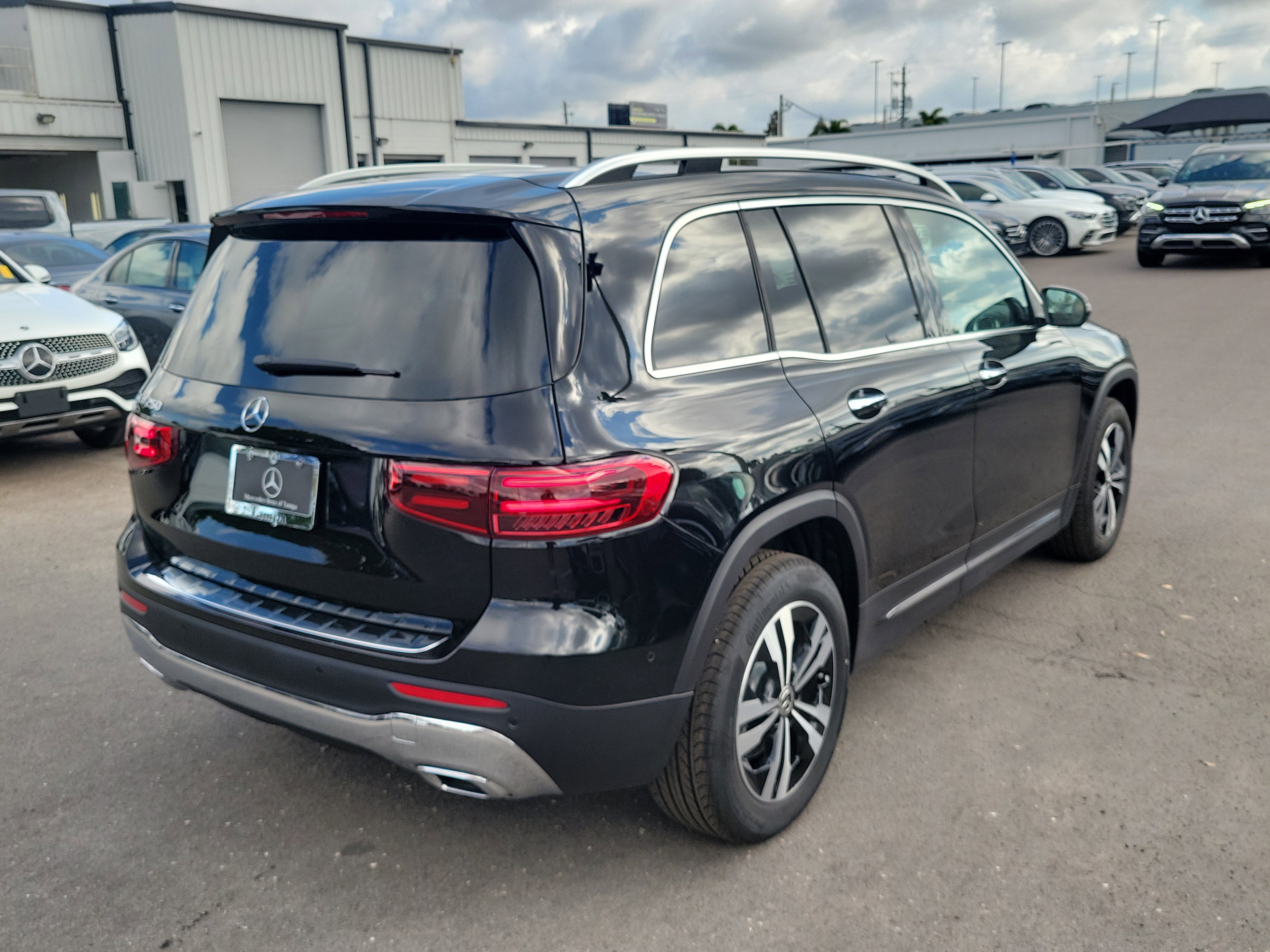 Certified 2025 Mercedes-Benz GLB 250 image 4