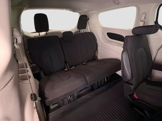 Used 2019 Chrysler Pacifica Touring Plus w/ Advanced Safetytec Group FWD image 23