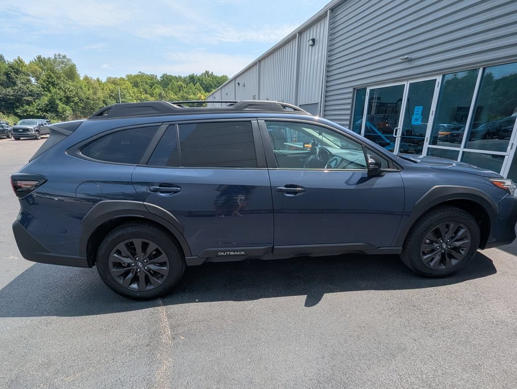 Used 2025 Subaru Outback Onyx Edition AWD/4WD image 6