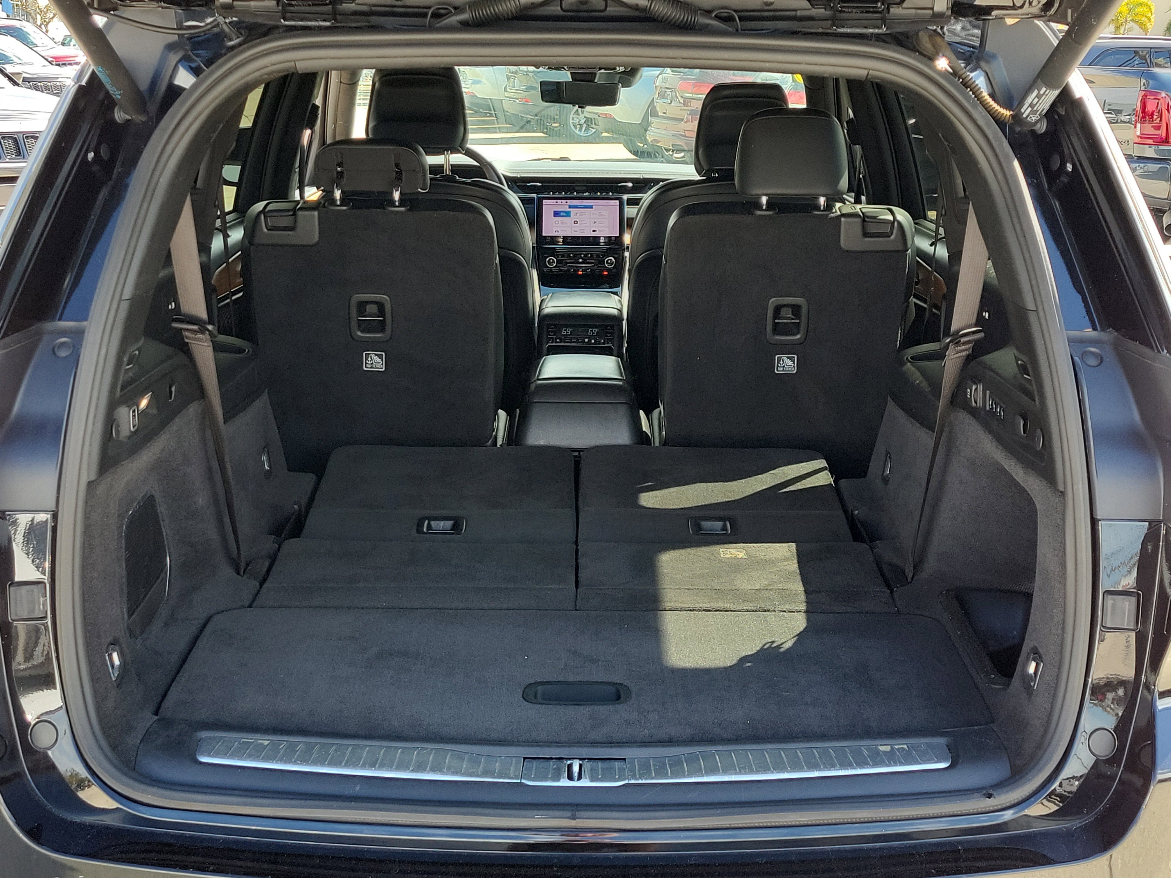 Used 2022 Jeep Grand Cherokee L Summit image 14