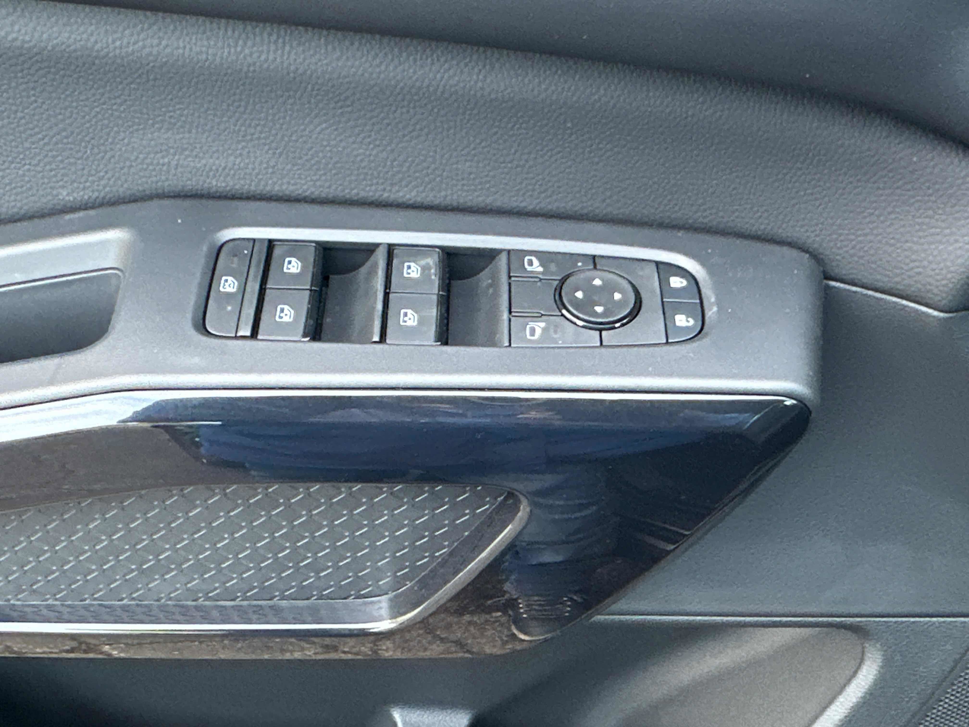 New 2026 Nissan Pathfinder SV AWD/4WD image 18
