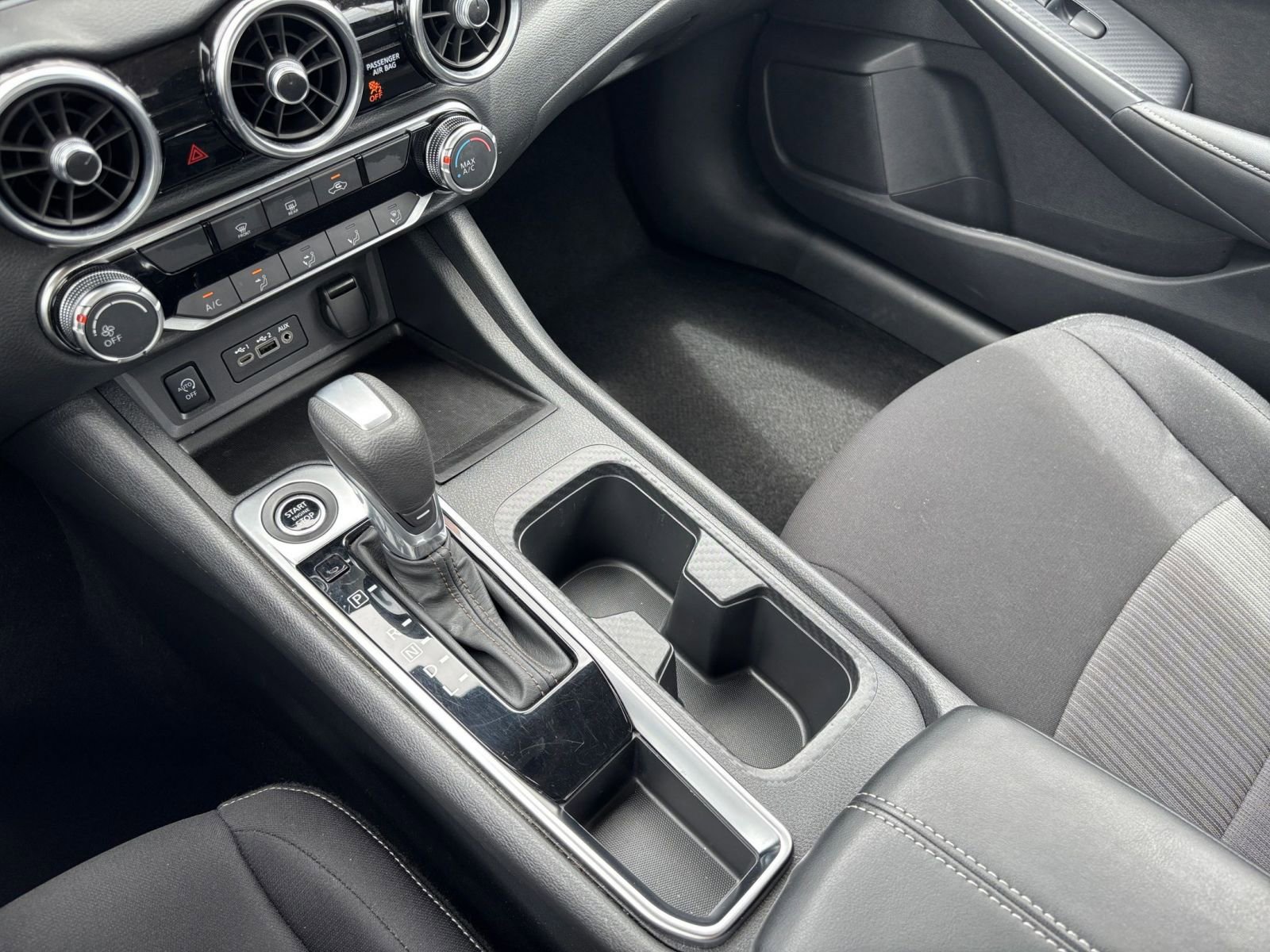 Used 2025 Nissan Sentra SV FWD image 39