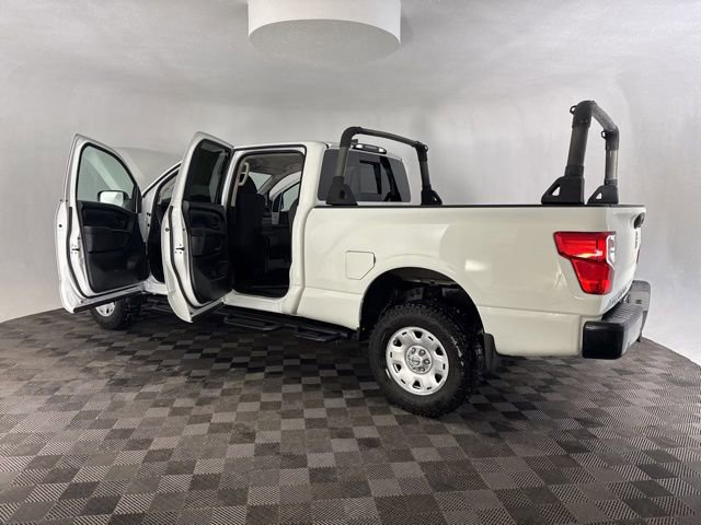 Used 2022 Nissan Titan S w/ HD Front GAWR Package image 19