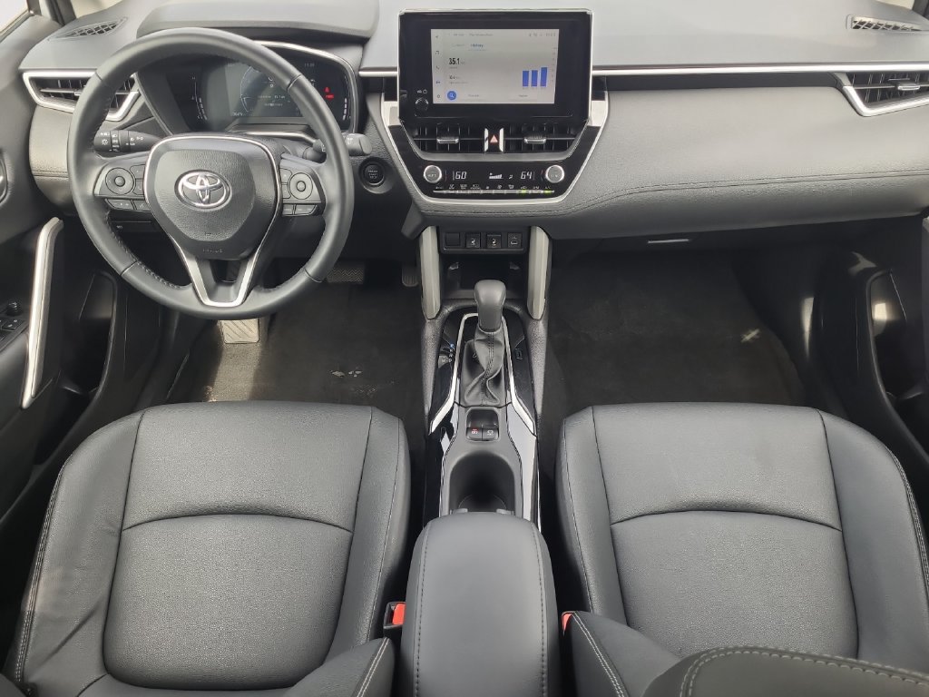 Used 2025 Toyota Corolla Cross XLE FWD image 10
