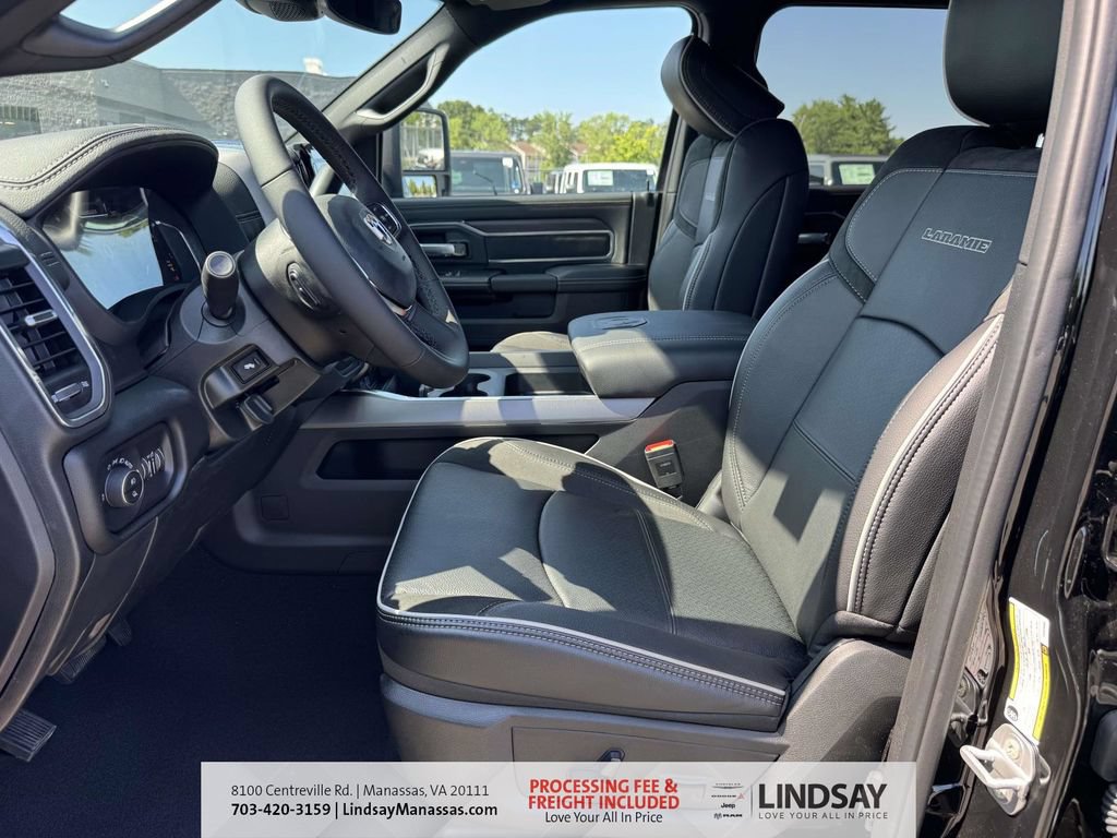 New 2026 RAM 2500 Laramie AWD/4WD image 17