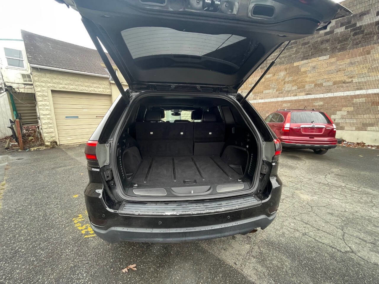 Used 2017 Jeep Grand Cherokee Limited image 9