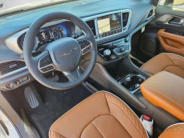 New 2026 Chrysler Pacifica Pinnacle FWD image 3