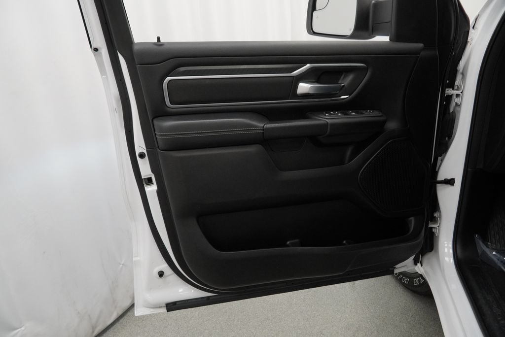 Used 2025 RAM 1500 Big Horn AWD/4WD image 38