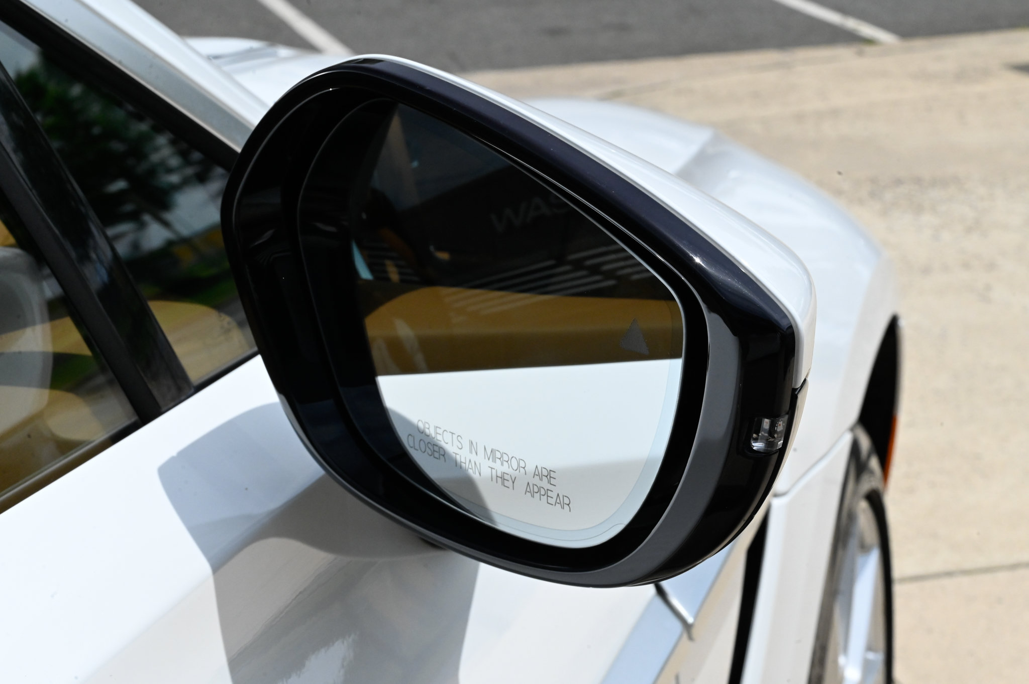 Used 2024 Aston Martin DBX AWD/4WD image 13