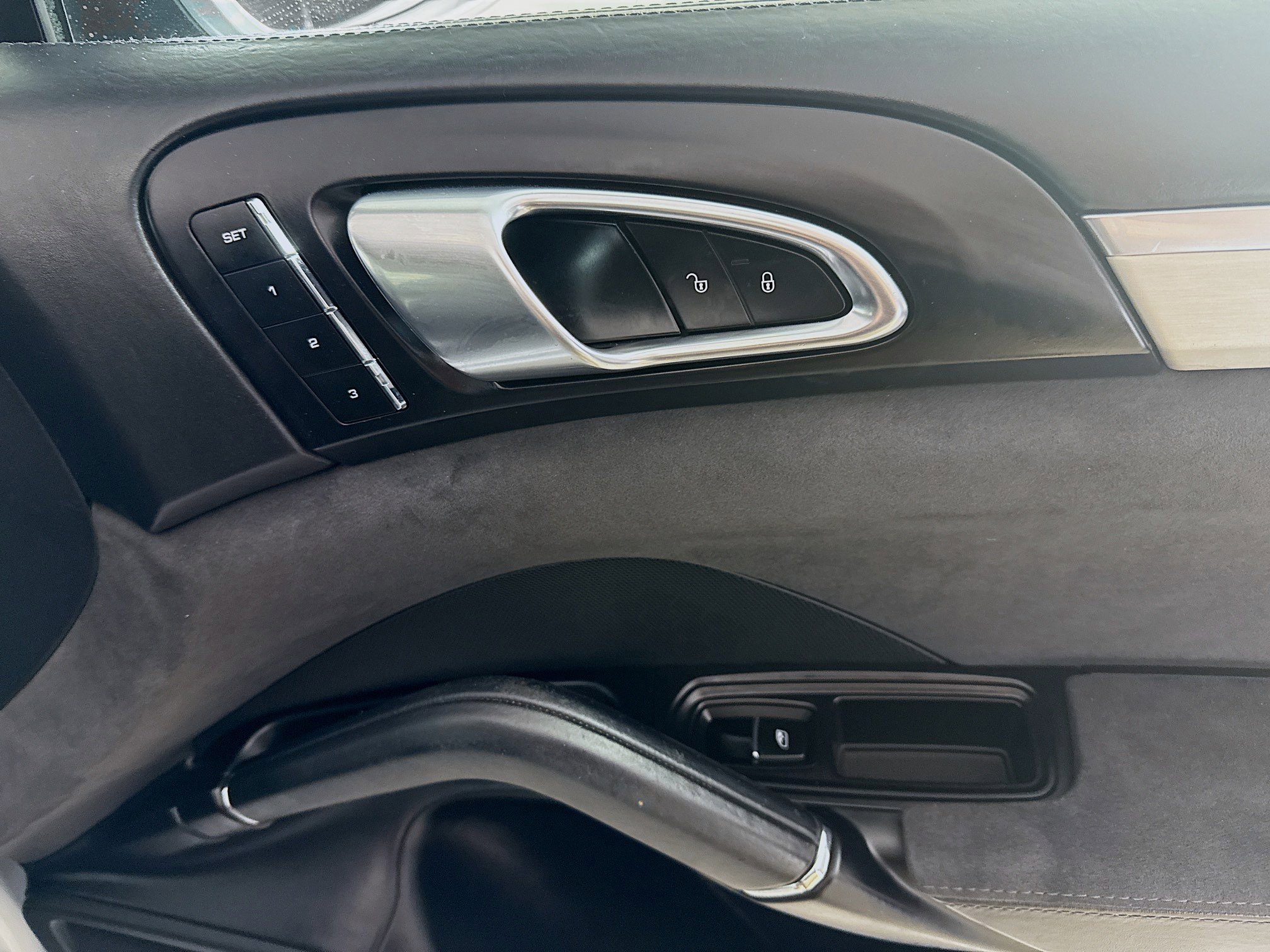 Used 2018 Porsche Cayenne GTS image 30