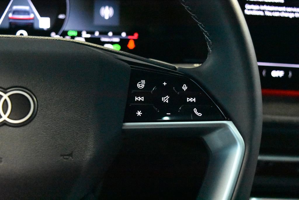 Certified 2025 Audi Q5 Premium w/ Convenience Package image 9