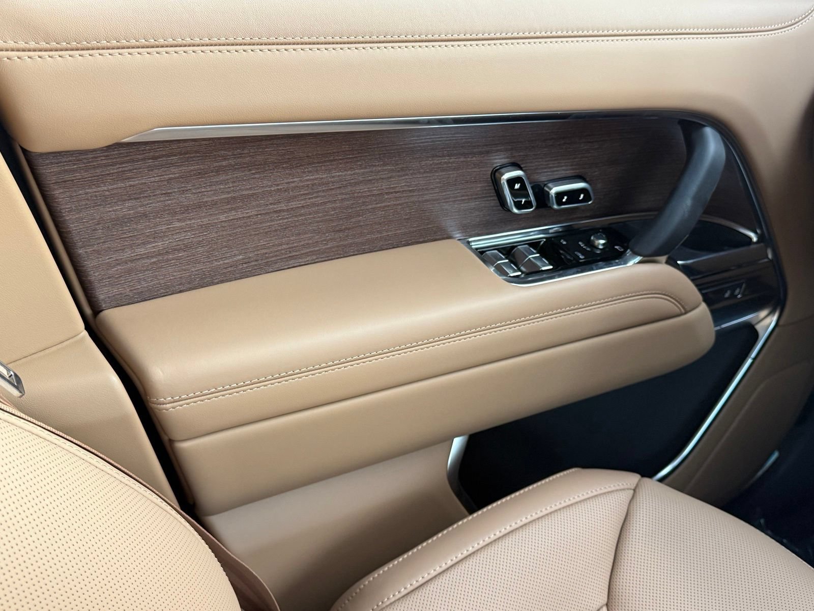 New 2026 Land Rover Range Rover SE AWD/4WD image 38