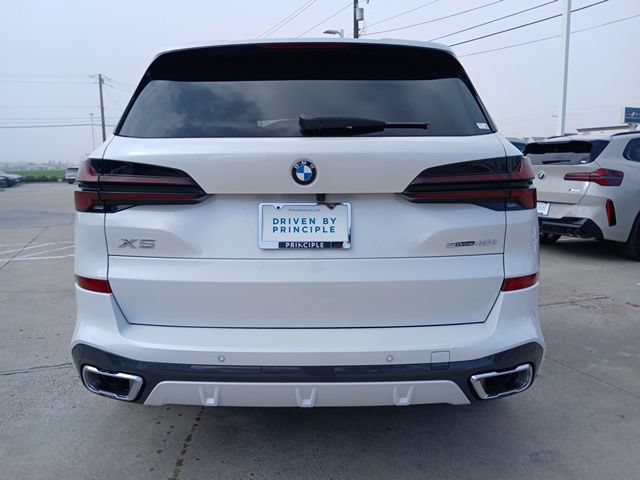 New 2026 BMW X5 sDrive40i w/ M Sport Package RWD image 8