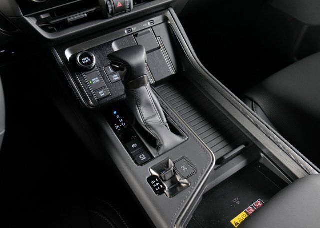 Used 2025 Lexus GX 550 550 Luxury+ w/ Accessory Package (2T) image 13