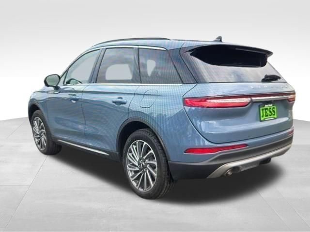 Used 2025 Lincoln Corsair Reserve w/ Equipment Group 202A AWD/4WD image 3