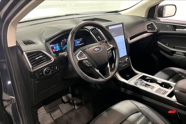 Used 2024 Ford Edge SEL w/ Convenience Package image 17