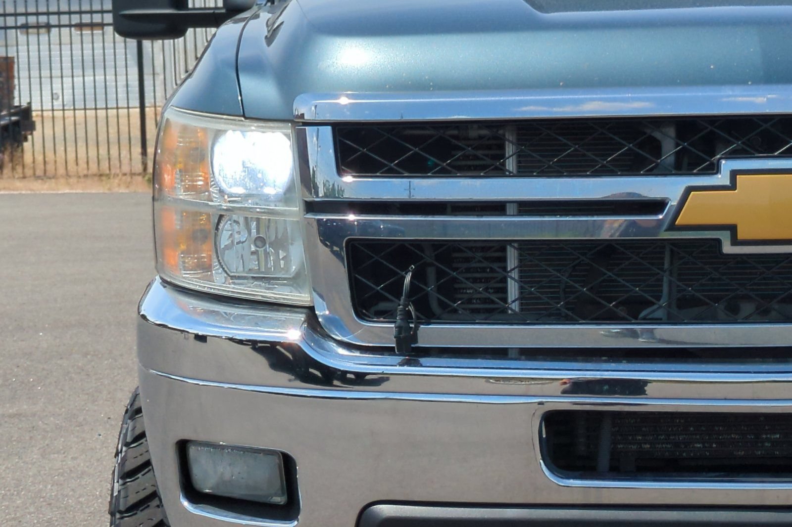 Used 2011 Chevrolet Silverado 2500 LTZ w/ LTZ Plus Package AWD/4WD image 42