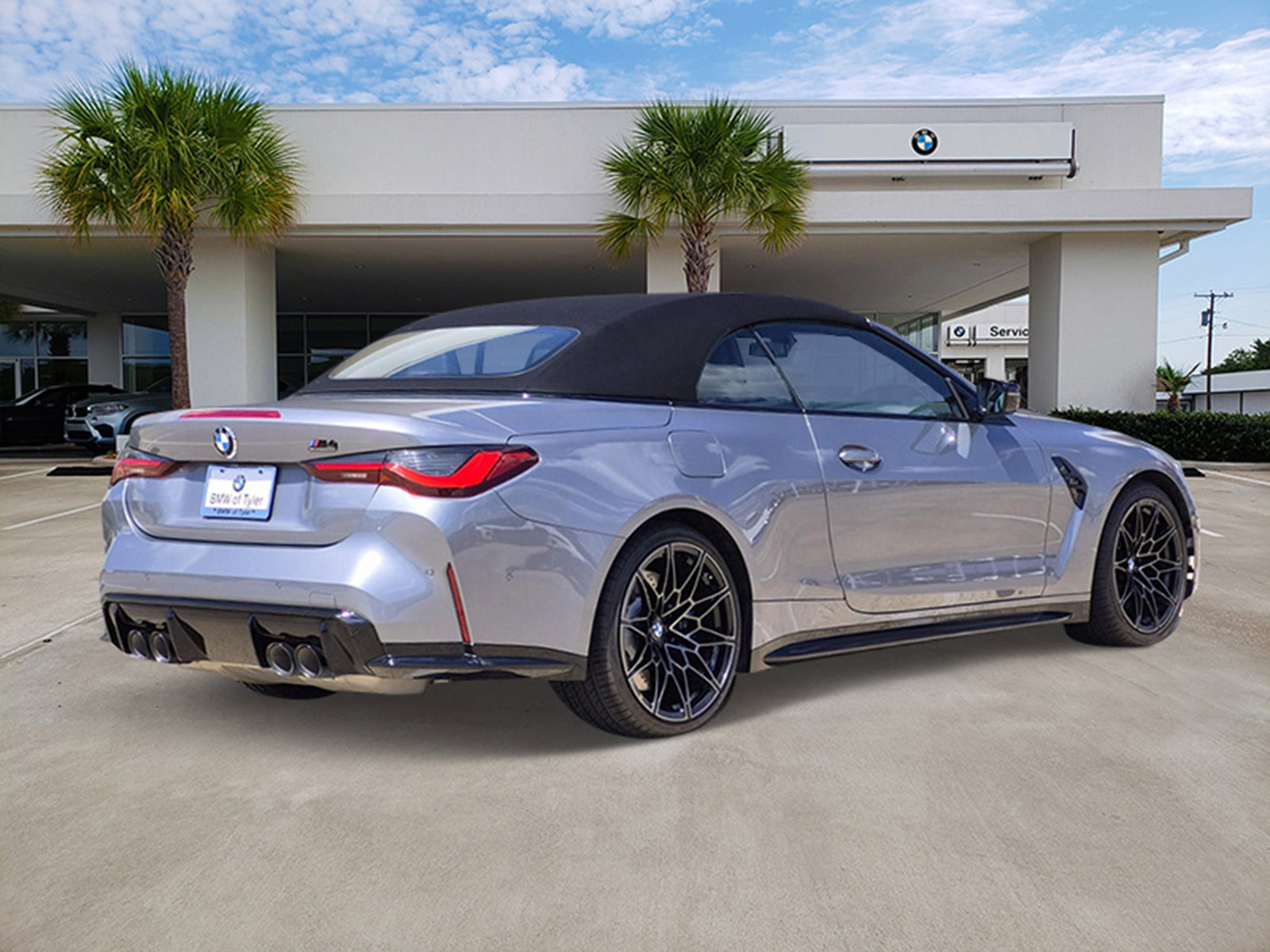 Used 2022 BMW M4 xDrive Competition w/ Executive Package AWD/4WD image 4