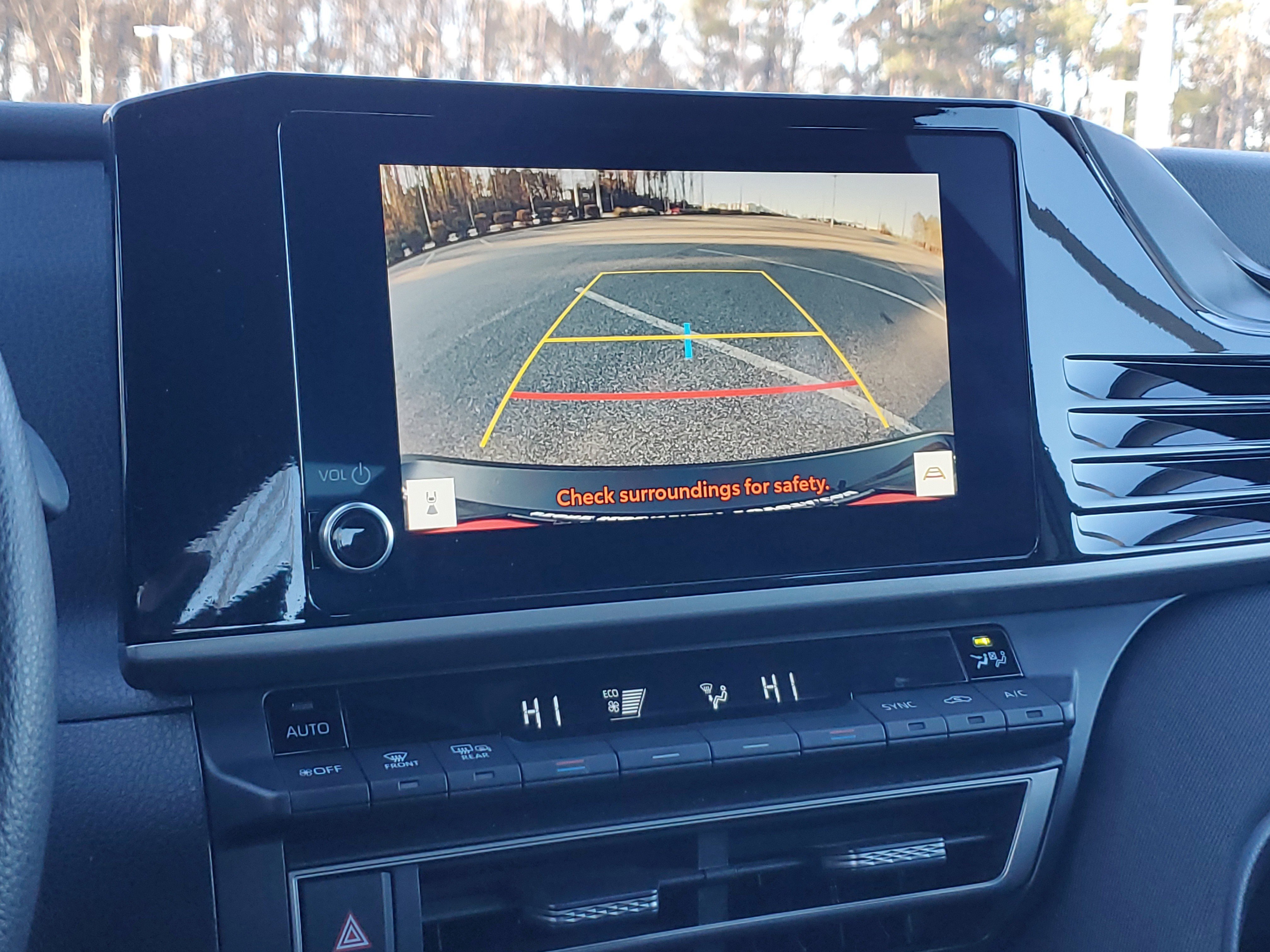 Certified 2025 Toyota Camry Hybrid image 24