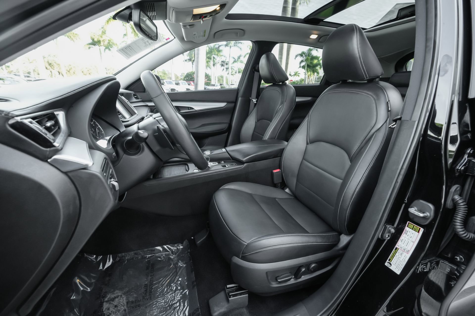 Used 2019 INFINITI QX50 Luxe w/ Navigation Package image 6