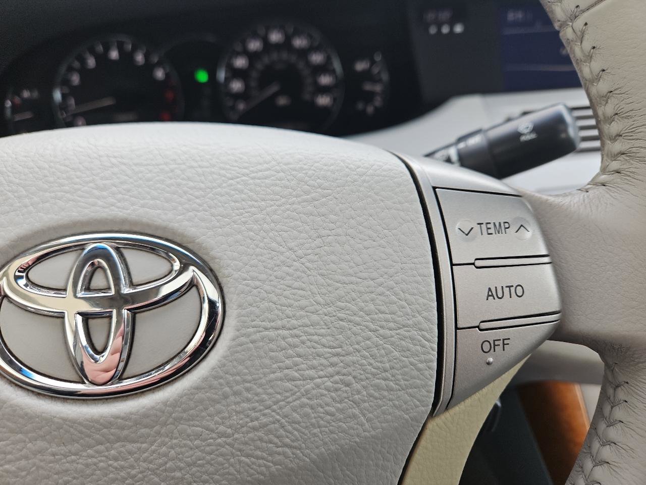 Used 2006 Toyota Avalon XLS image 27