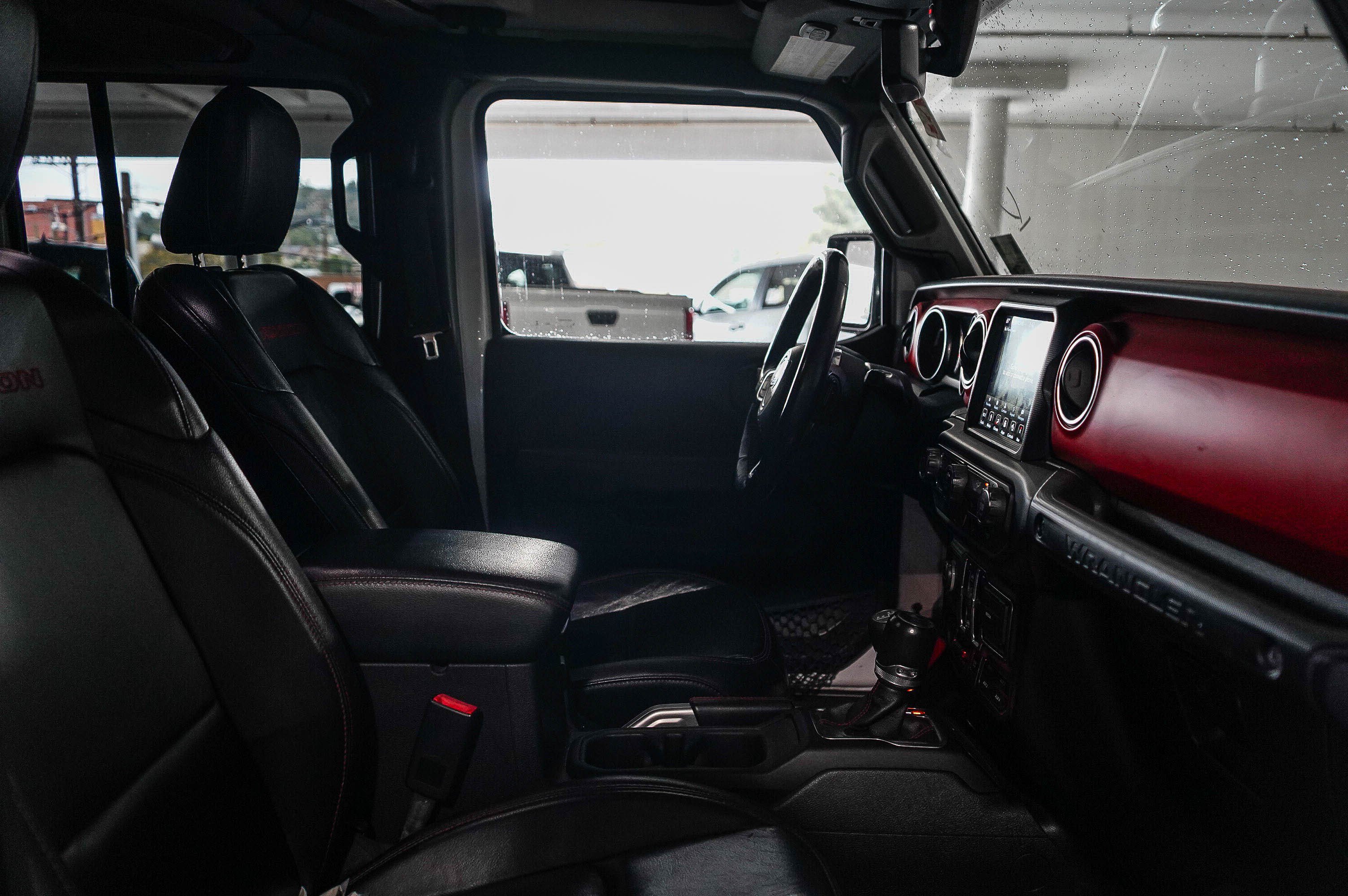 Used 2018 Jeep Wrangler Unlimited Rubicon AWD/4WD image 17