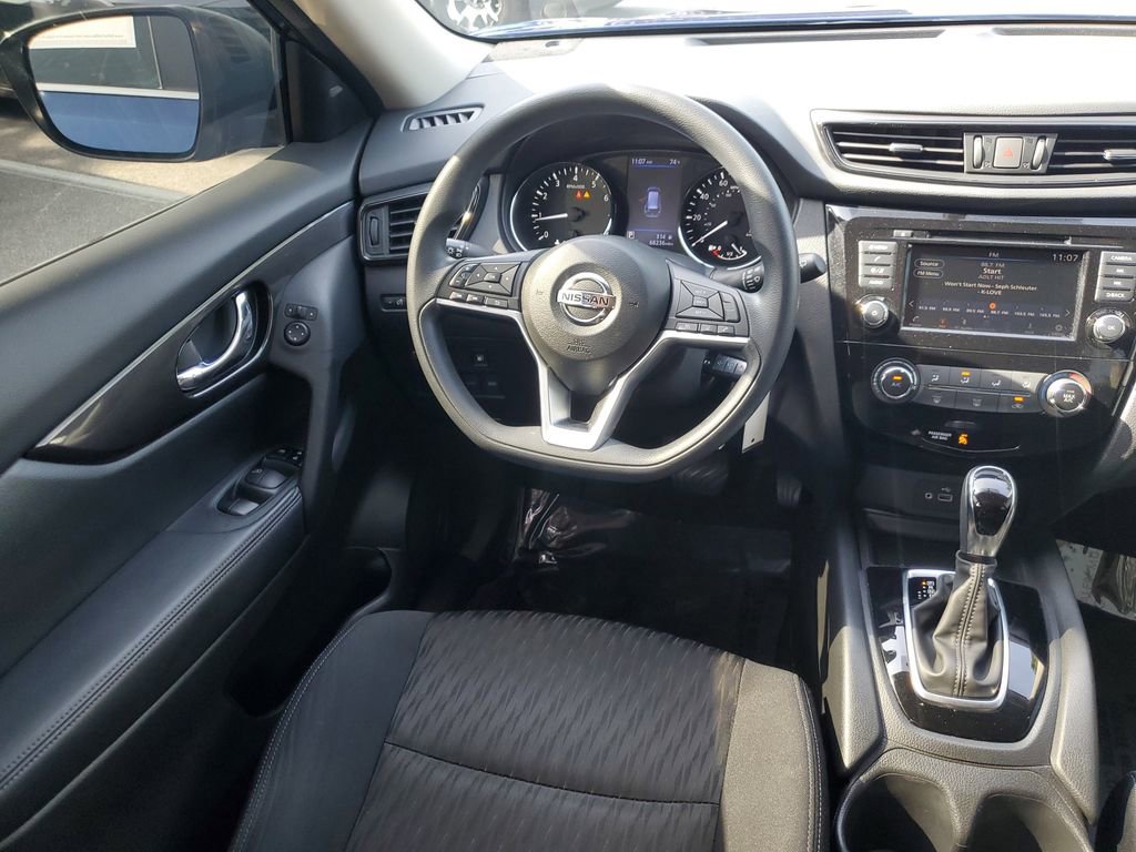 Used 2018 Nissan Rogue S image 19