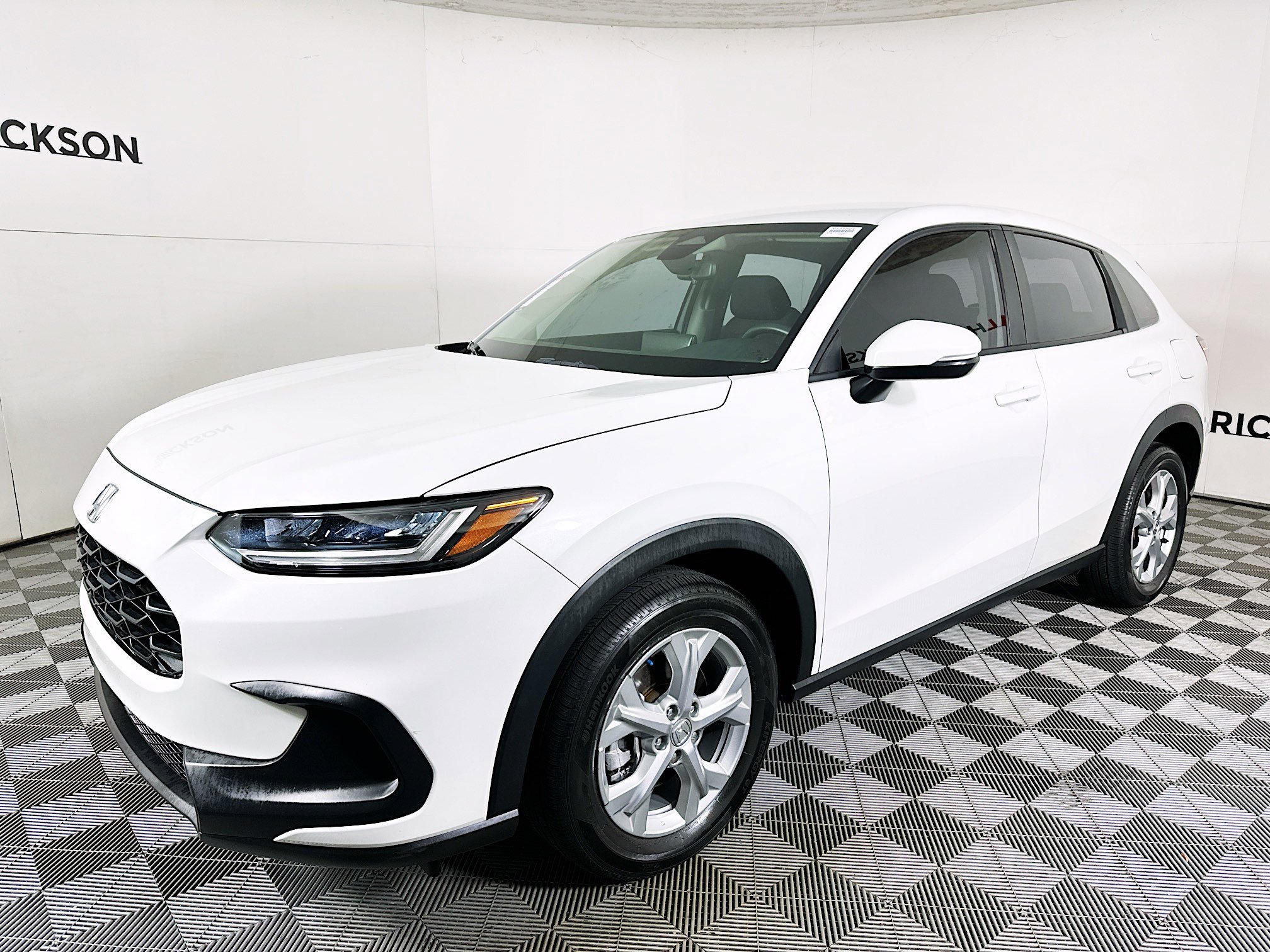 Used 2023 Honda HR-V LX image 7