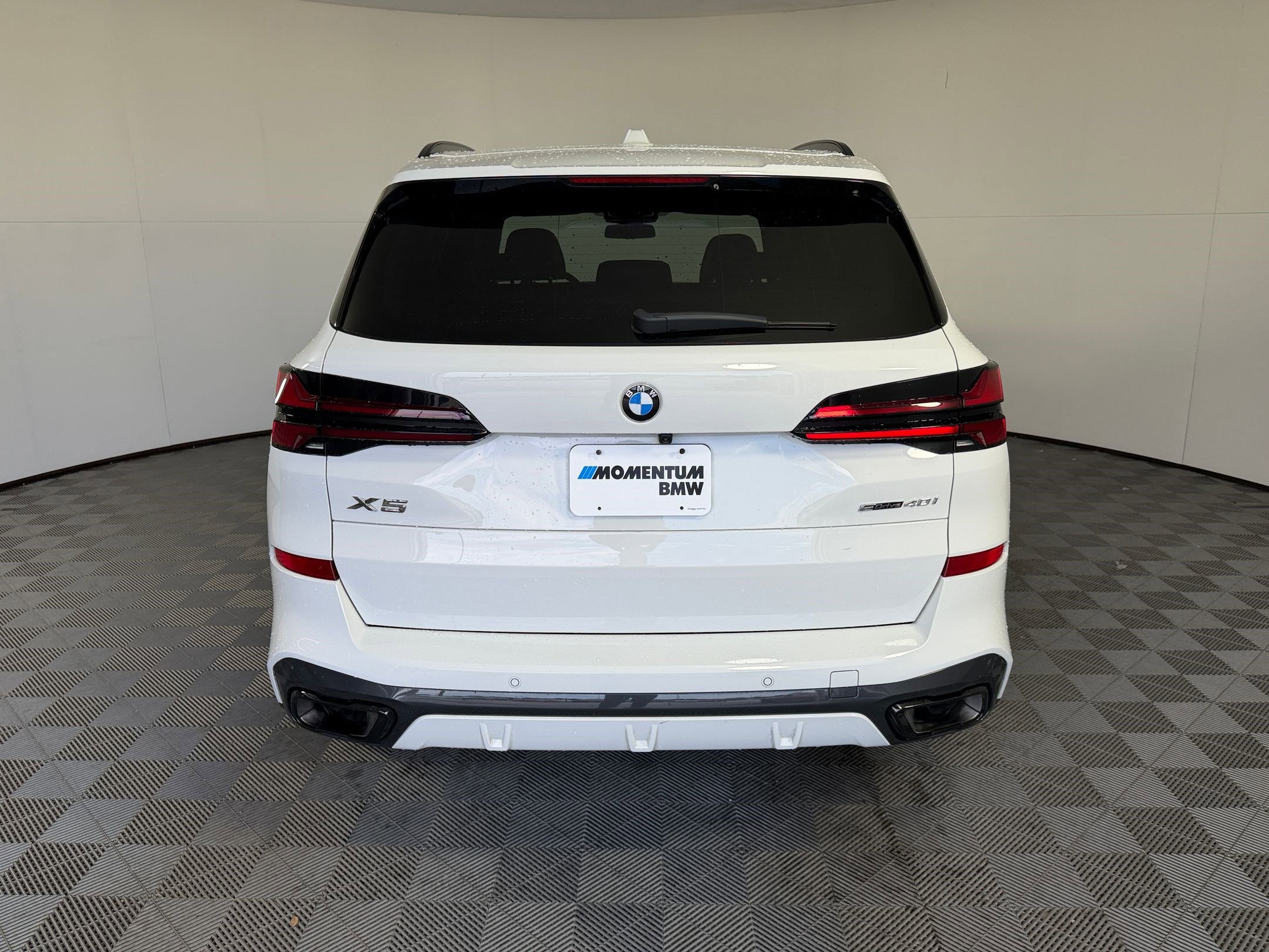 Used 2024 BMW X5 sDrive40i w/ M Sport Package RWD image 10