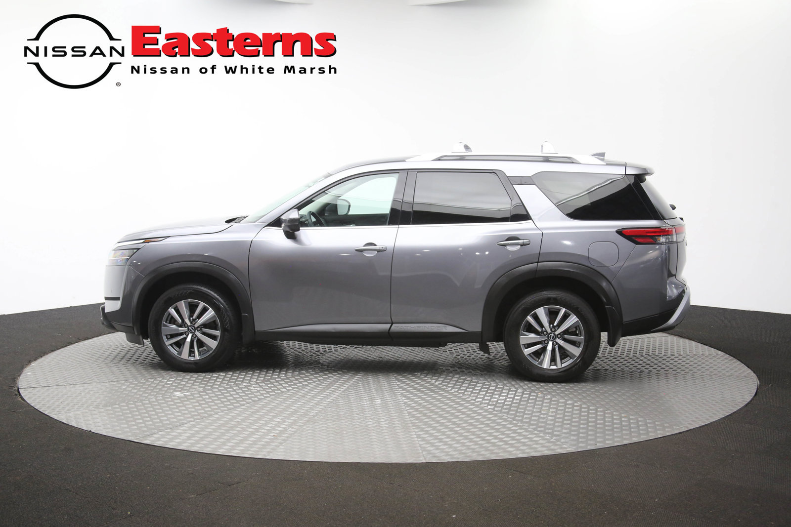 Used 2024 Nissan Pathfinder SL AWD/4WD image 63