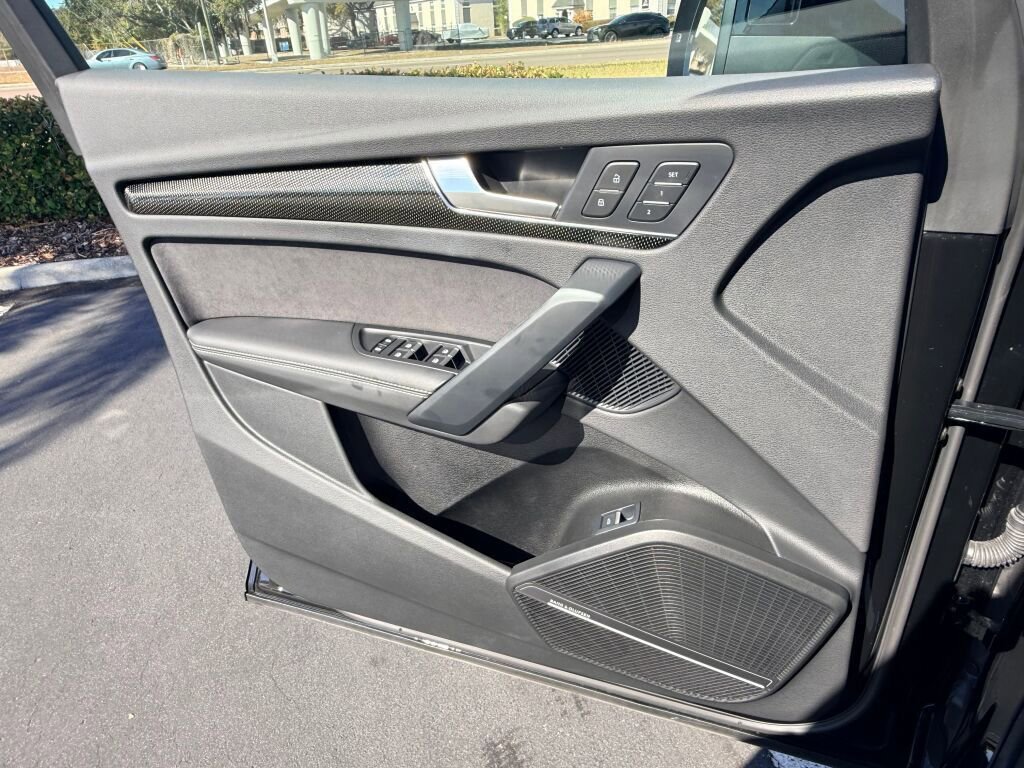 Used 2024 Audi SQ5 Prestige image 21