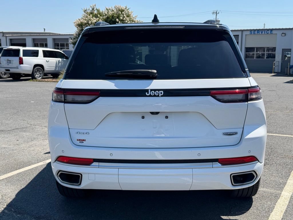 Used 2025 Jeep Grand Cherokee Summit AWD/4WD image 4