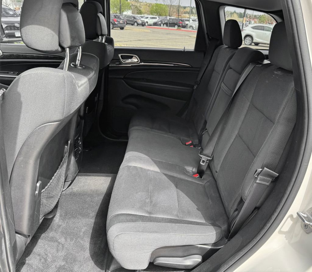 Used 2012 Jeep Grand Cherokee Laredo AWD/4WD image 23