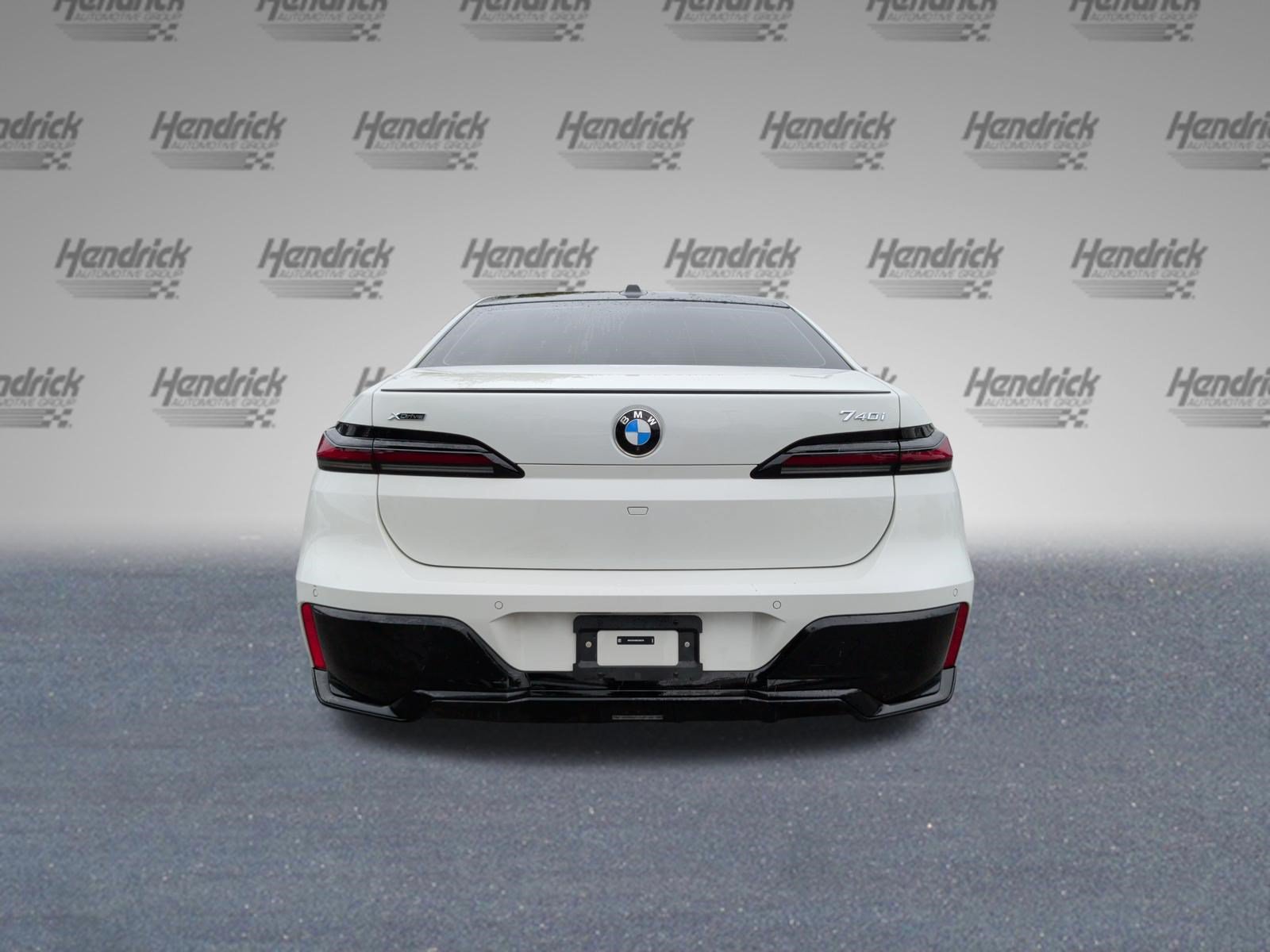 Used 2024 BMW 740i xDrive AWD/4WD image 5