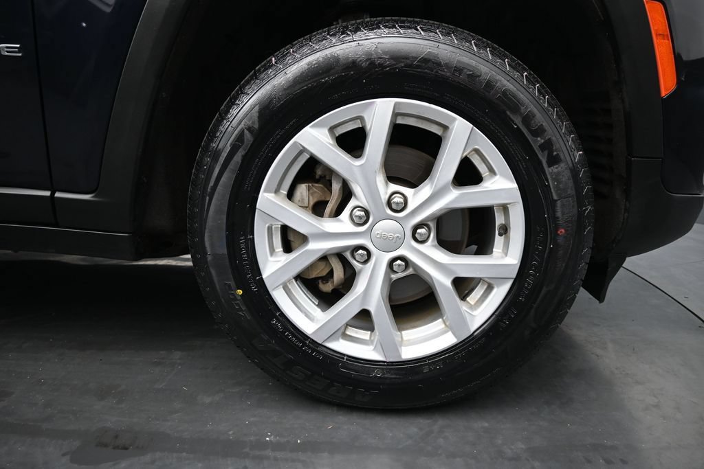 Used 2023 Jeep Grand Cherokee Limited AWD/4WD image 10