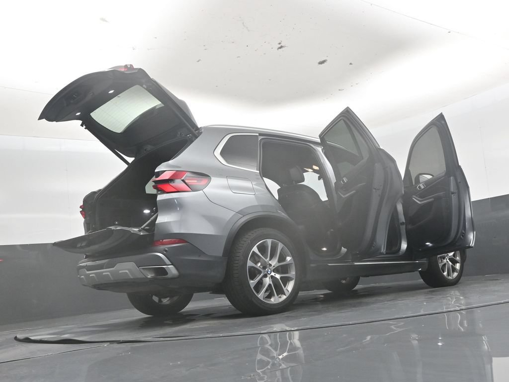 Used 2025 BMW X5 xDrive40i AWD/4WD image 55