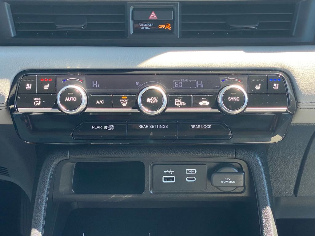 Used 2025 Honda Pilot Elite image 27