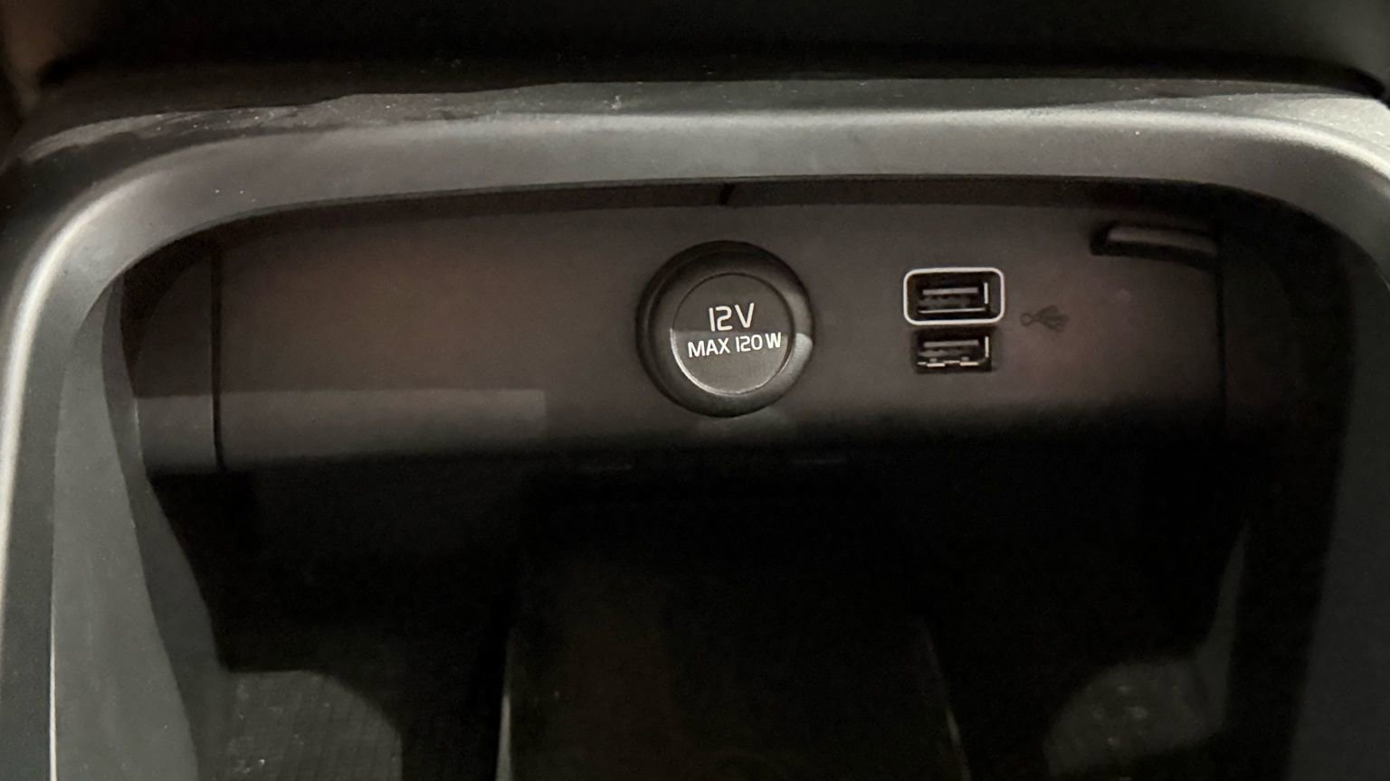 Used 2020 Volvo XC40 T5 Momentum image 67