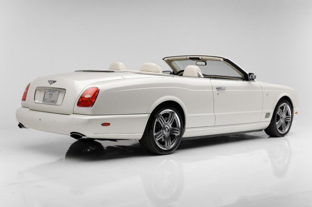 Used 2010 Bentley Azure T image 3