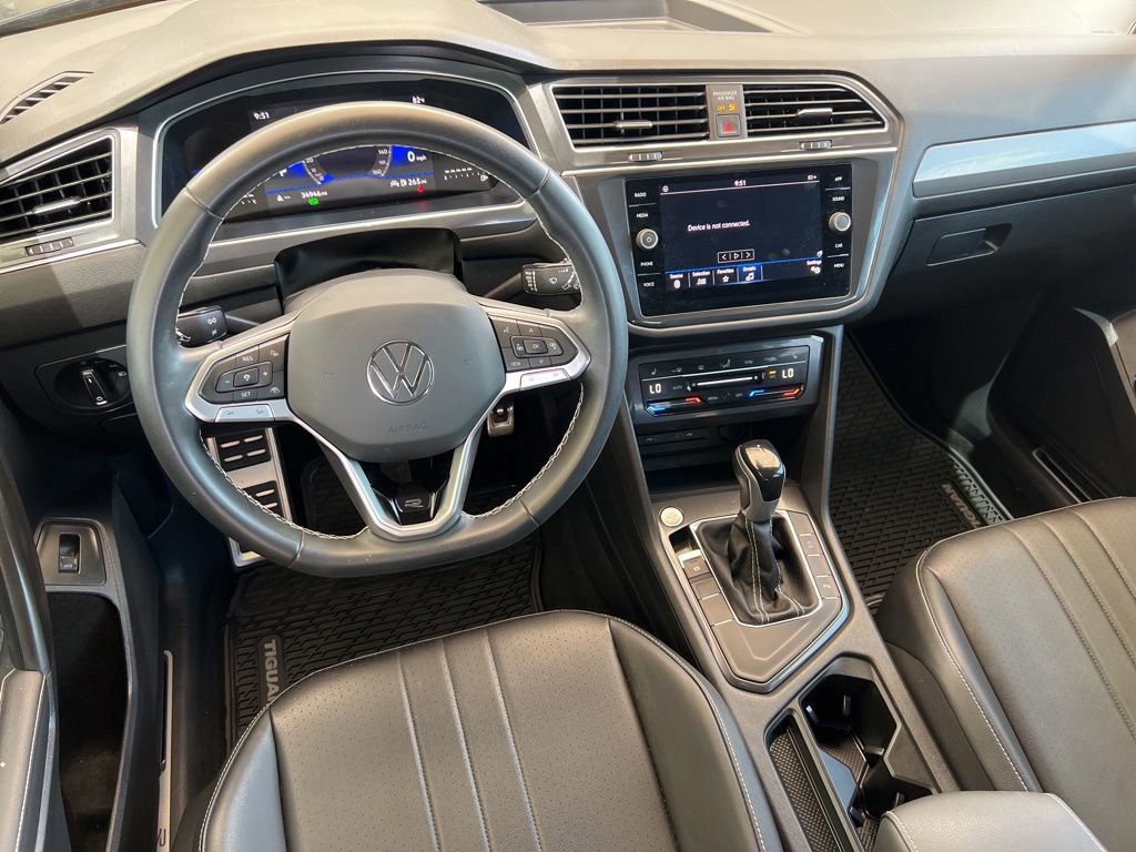 Used 2023 Volkswagen Tiguan SE R-Line FWD image 13