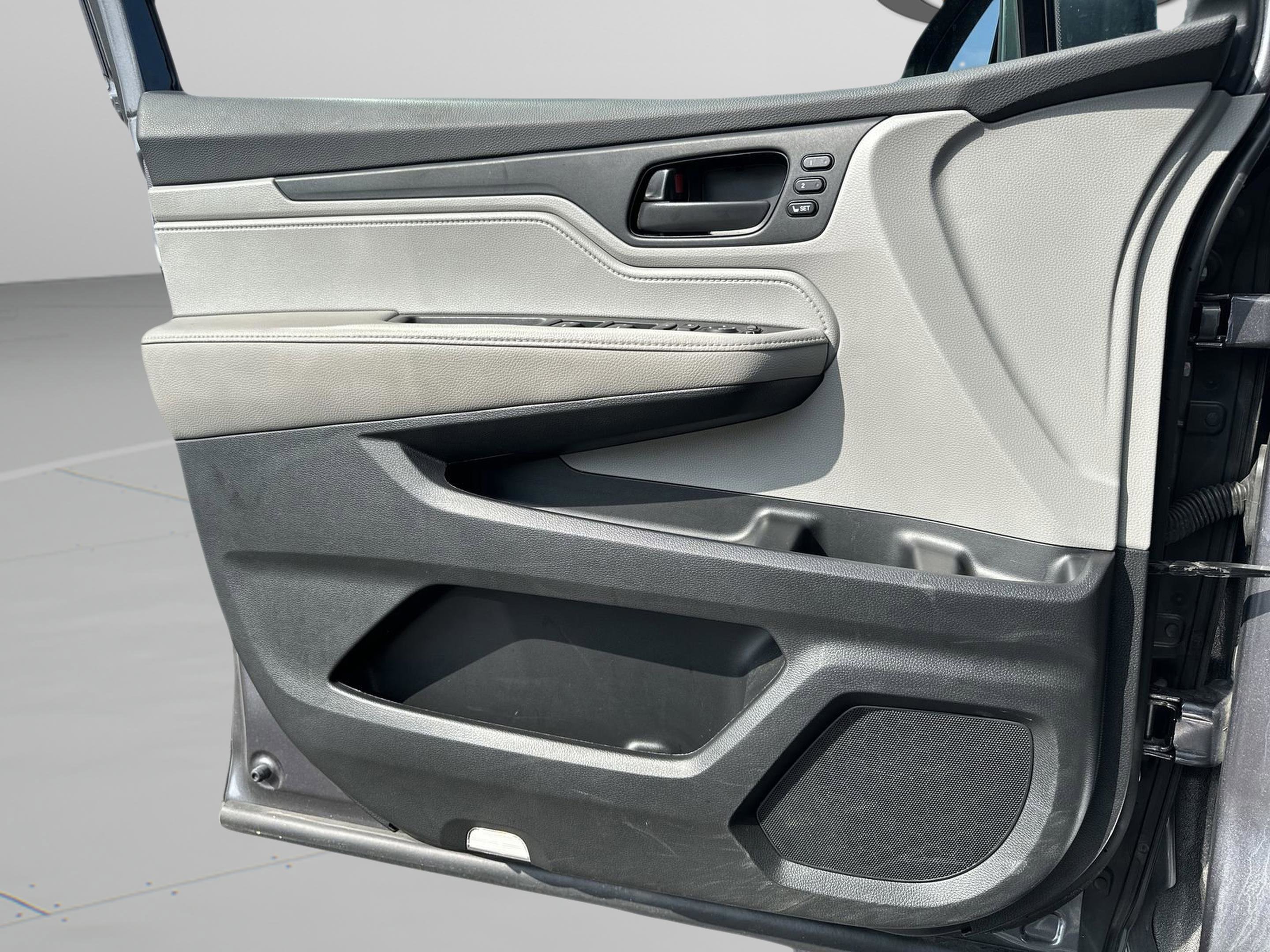 Certified 2024 Honda Odyssey EX-L image 16