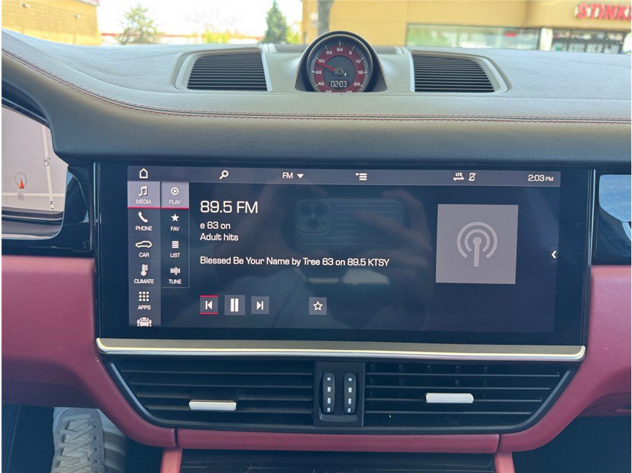 Used 2019 Porsche Cayenne Turbo AWD/4WD image 30