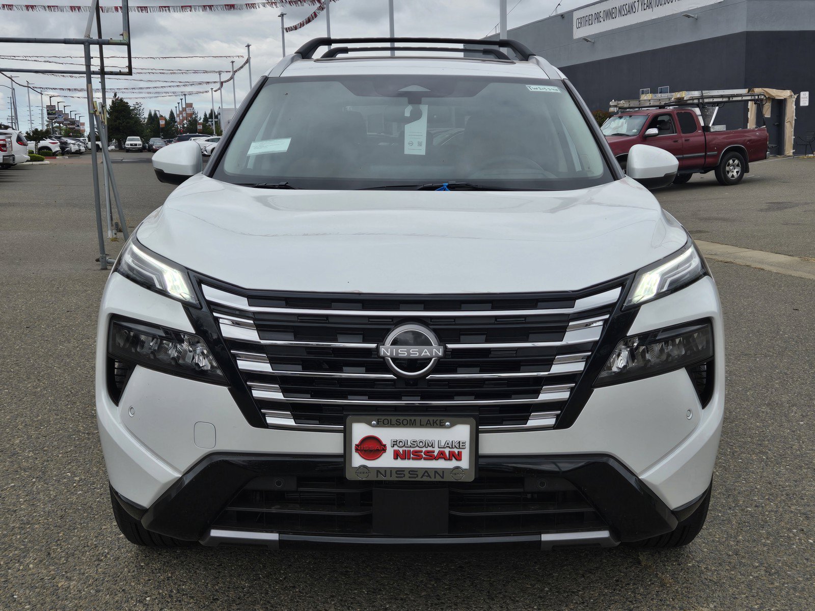 New 2026 Nissan Rogue Platinum w/ Platinum Premium Package AWD/4WD image 2